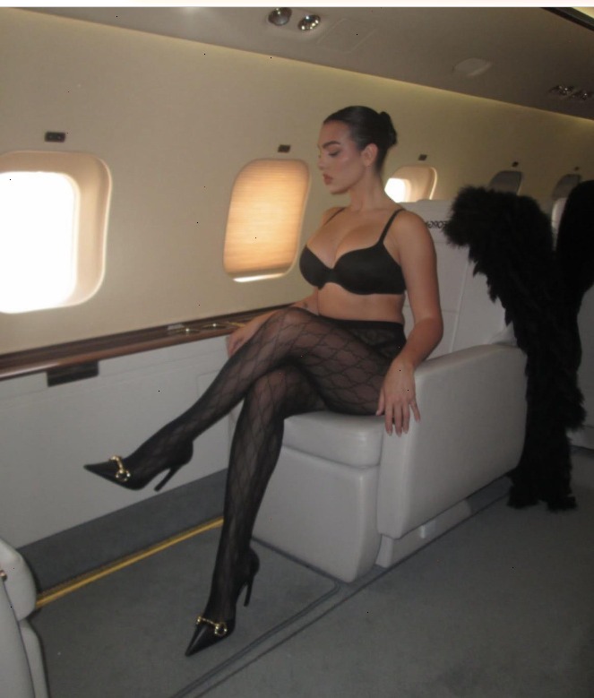 Georgina Rodríguez in pantyhose