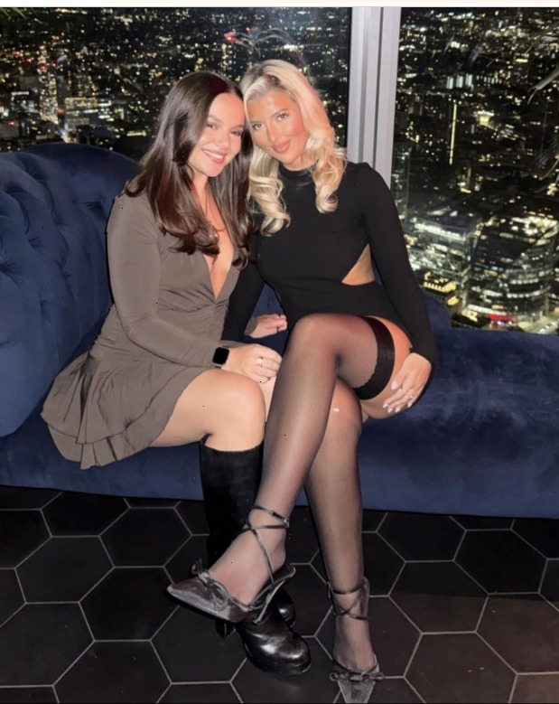 Isabel Taffs in pantyhose