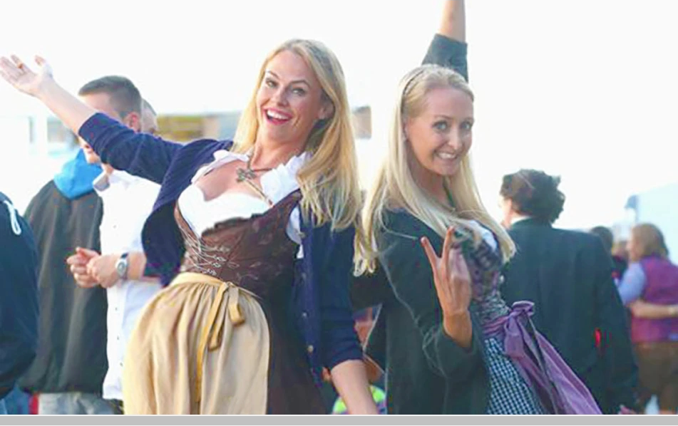 women in dirndl and pantyhose (29)