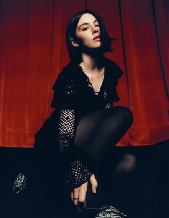 Gracie Abrams in pantyhose