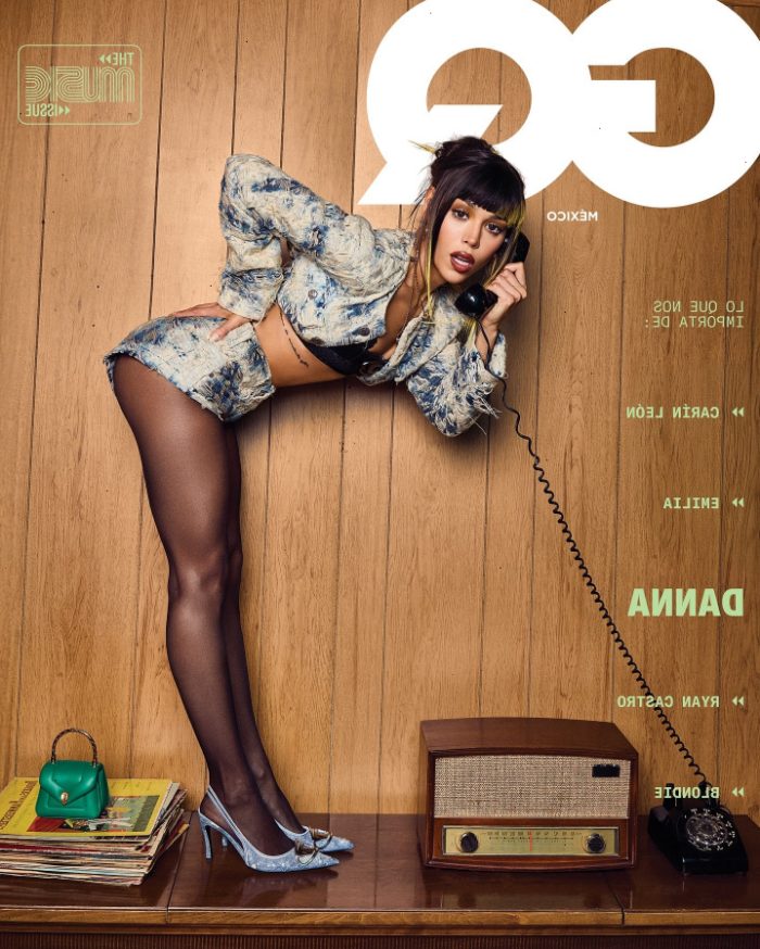 Danna Paola in pantyhose