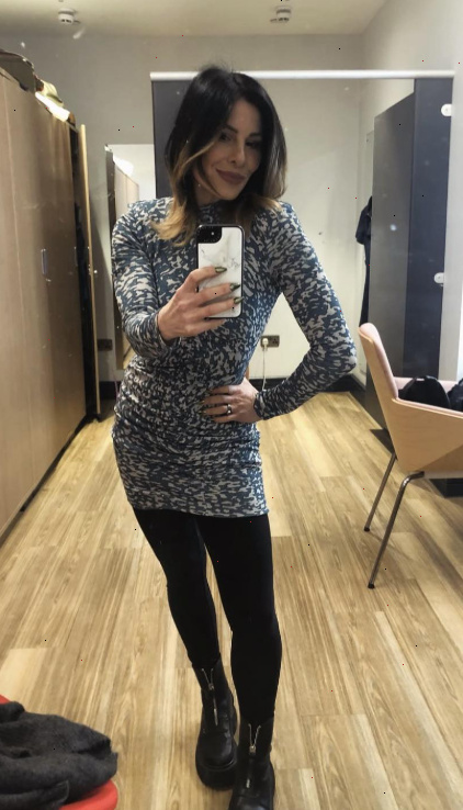 Lucrezia Millarini in pantyhose