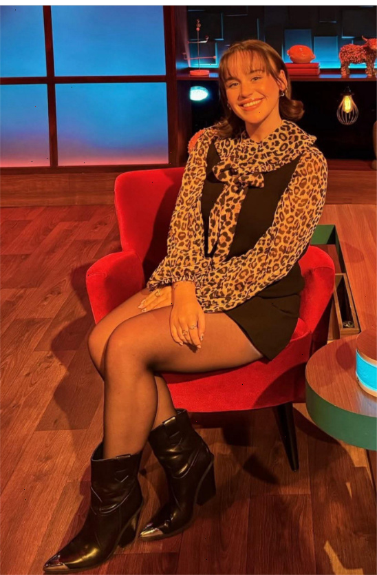 Ellie Leach in pantyhose